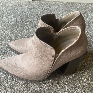Qupid booties size 7 3 inches heels